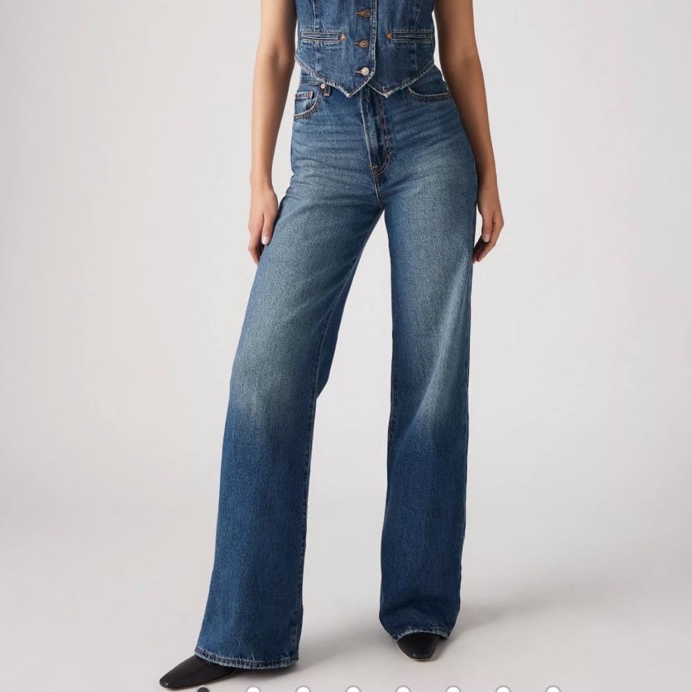 Levi’s ribcage wide leg jeans - Size 26 - Color: Polar Perimeter